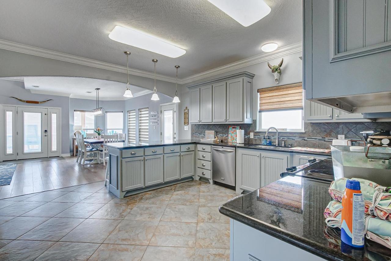 Spring Break Specials! Front Row Views - Tiki Bar - Playground Villa Bolivar Peninsula Exterior photo